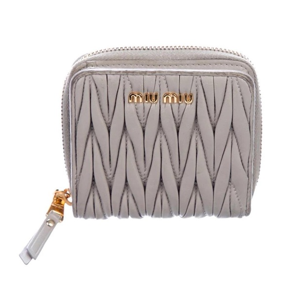 MIU MIU Matelassé Compact Wallet - Picture 3 of 5